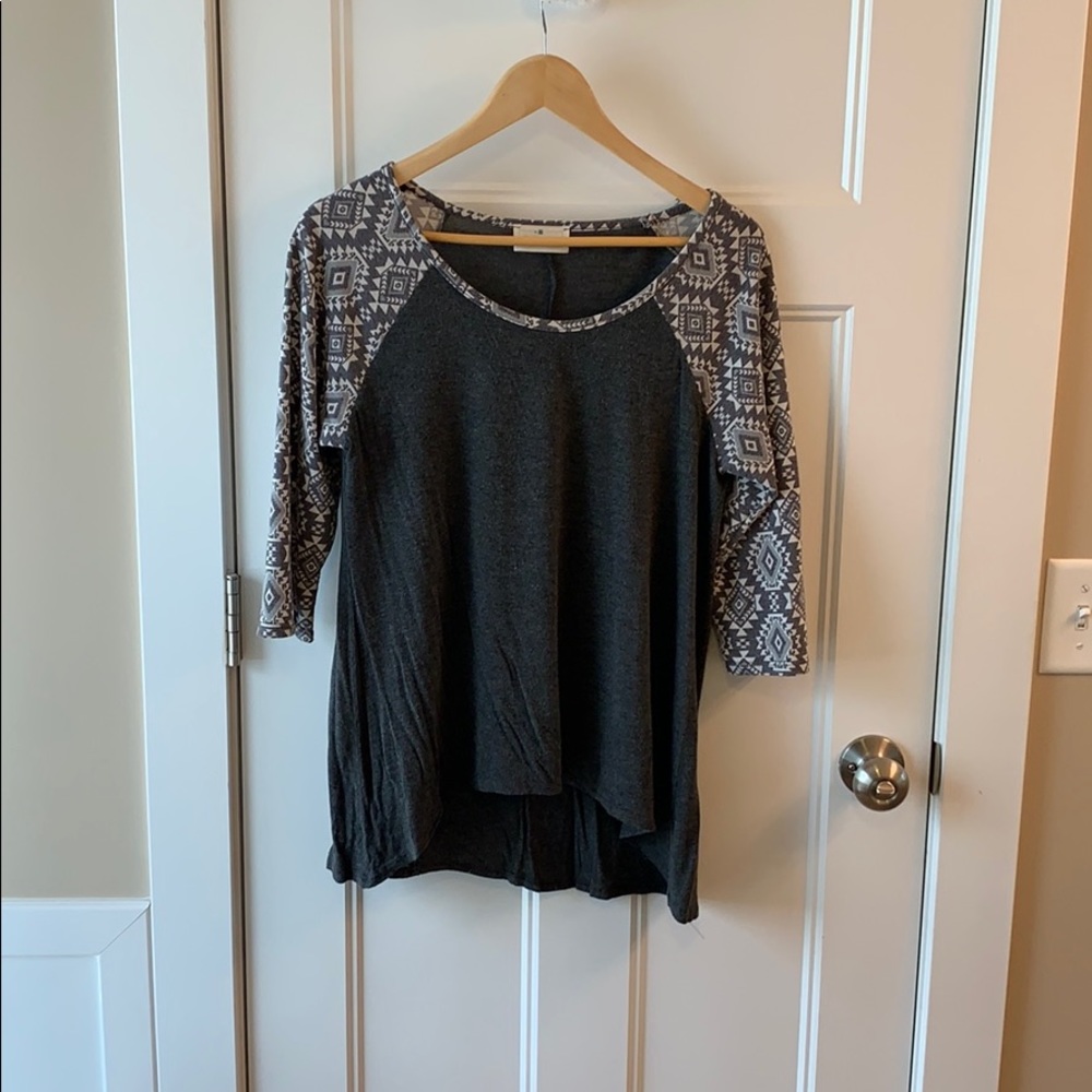 Tribal sleeve tee